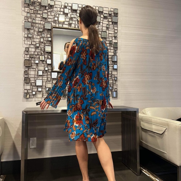 New colourful dress NWT for summer - Picture 2 of 5